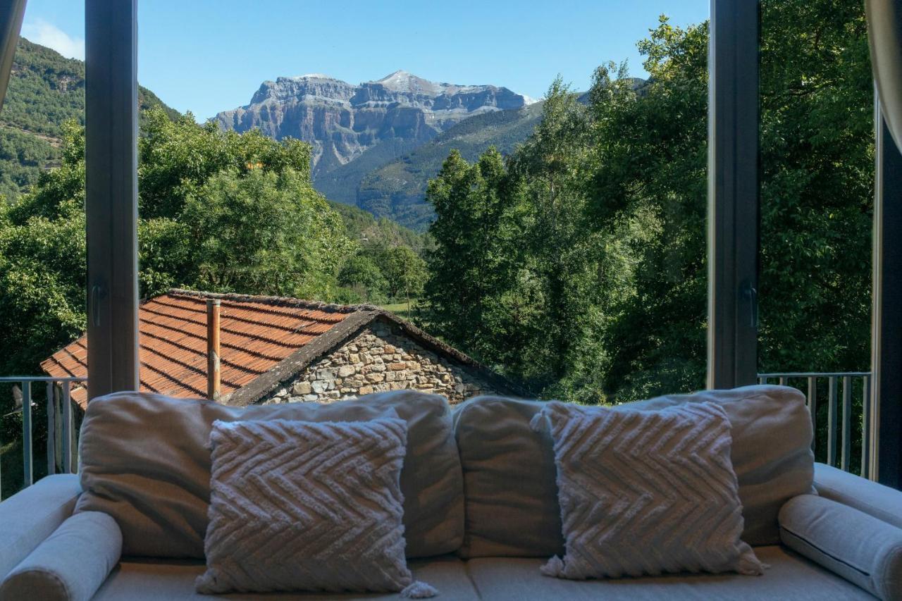 La Borda De Chelis Guest House Broto Exterior foto